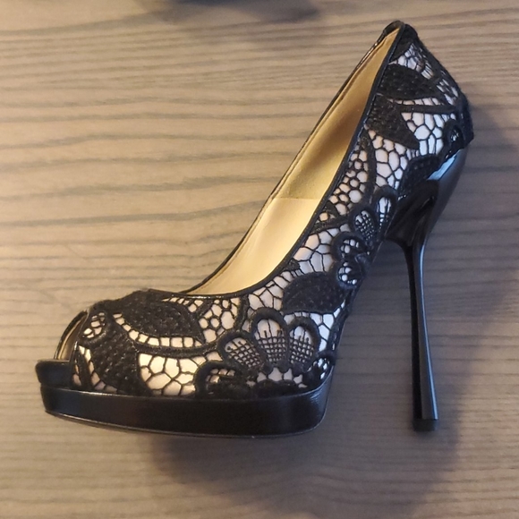 Vintage authentic Alexander McQueen peep toe pumps - Picture 3 of 14